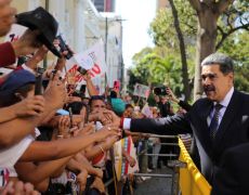 Maduro: "esta posse venezuelana constitucional não puderam impedir"