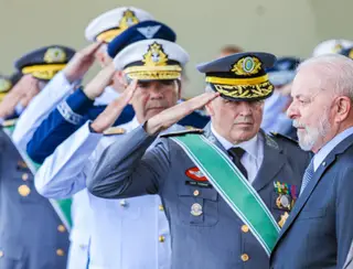 Em cerimônia com Lula, comandante reafirma compromisso do Exército na defesa dos 'mais caros ideais democráticos'