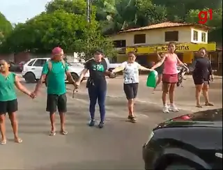 Após acidentes, moradores fazem protesto e bloqueiam trecho da MA-201 no Maranhão