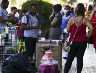 Brasileiros relatam menor renda e insegurança alimentar após pandemia