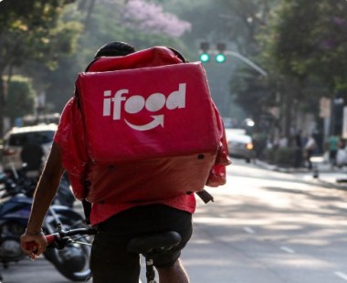 Dona do iFood compra Just Eat por mais de R$ 24 bilhões, para criar um 'campeão' de delivery na Europa