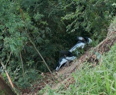 Idoso dado como desaparecido é encontrado morto em caminhonete capotada, no Paraná