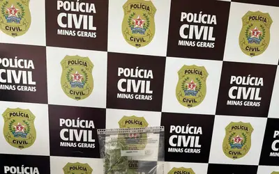 Polícia encontra drogas, R$ 10 mil e joias durante cumprimento de mandado na casa de investigado por tráfico em Montes Claros