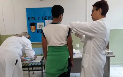 Cidade da Baixada Santista vacina estudantes da rede municipal contra o HPV; saiba mais