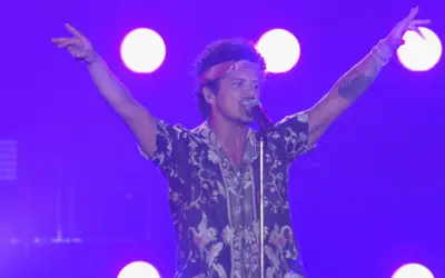 Bruno Mars confirma show em Brasília em outubro