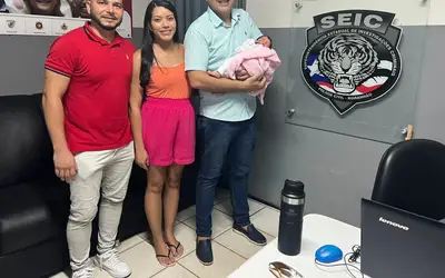 Bebê recém-nascido é salvo por policiais civis após se engasgar em São Luís