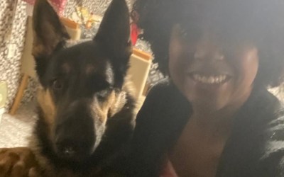 Policiais invadem casa durante operação e matam cachorro; tutora diz que eles se enganaram e admitiram erro
