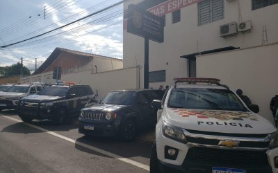 Quem é o advogado apontado como mensageiro do PCC preso em operação no interior de SP