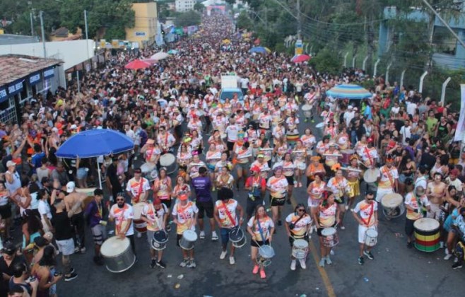 Pré-Carnaval do Divino 2025 reúne mais de 30 mil foliões; veja FOTOS