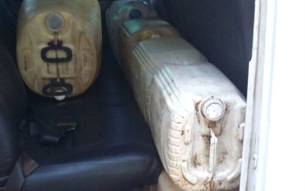 Três homens foram detidos por compra irregular e furto de combustíveis no DF | Distrito Federal