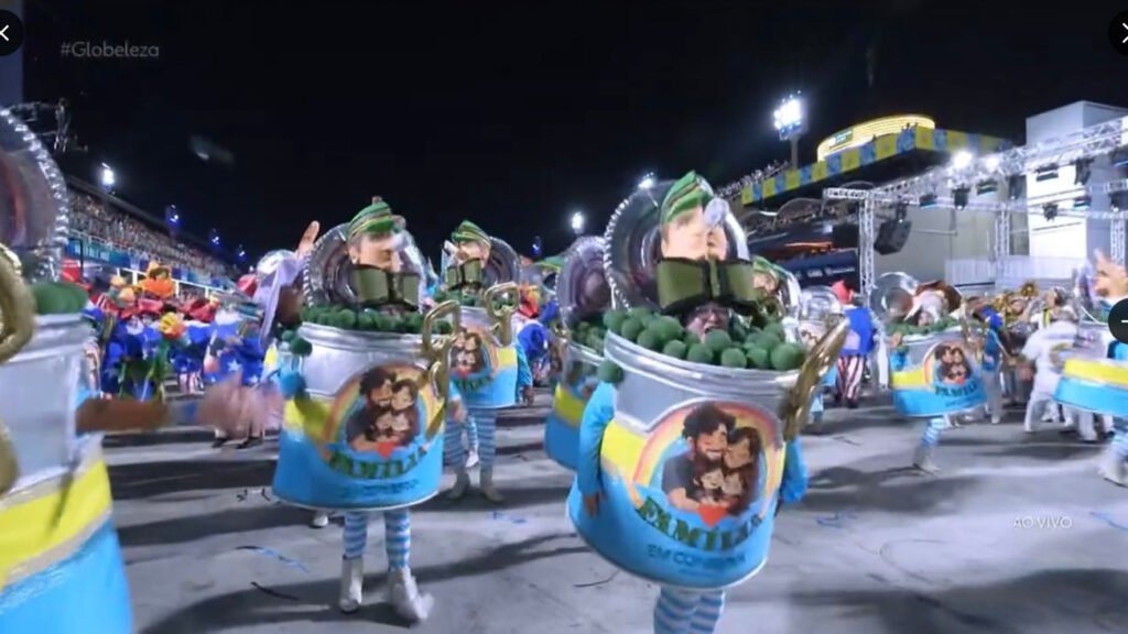 Escola de samba lulista é acusada por ridicularizar evangélicos