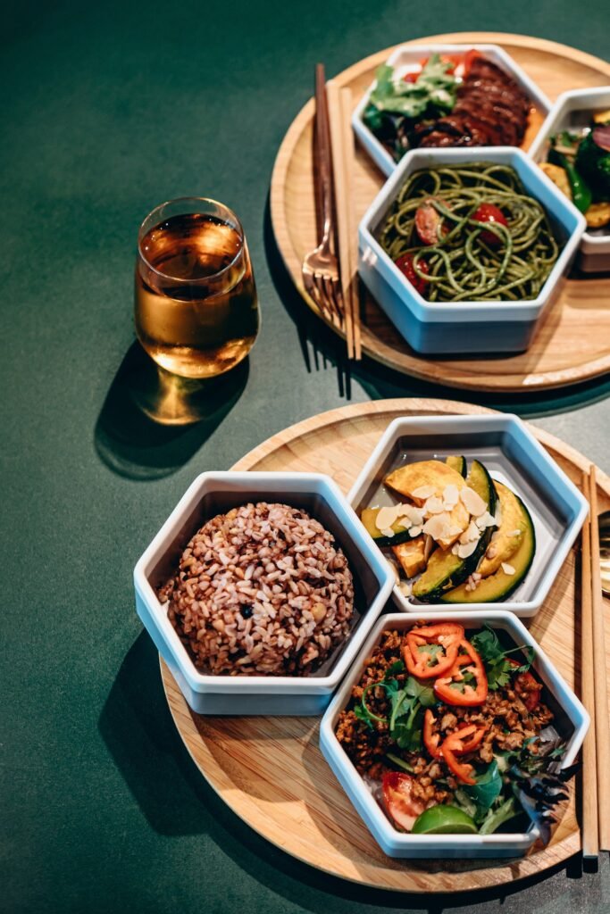 5 restaurantes veganos para dar a volta ao mundo sem sair de SP