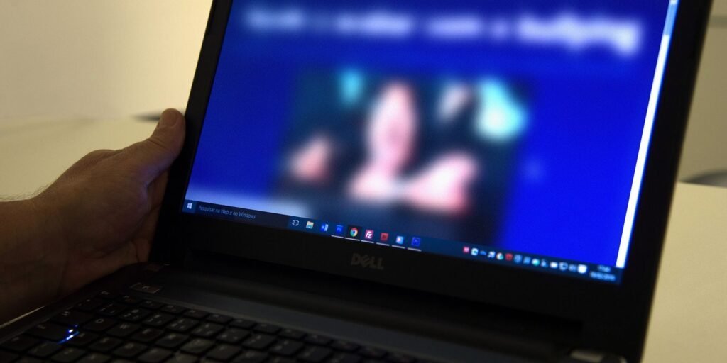 Brasil: Denúncias de Crimes Cibernéticos Disparam 28% em 2025, Alerta SaferNet