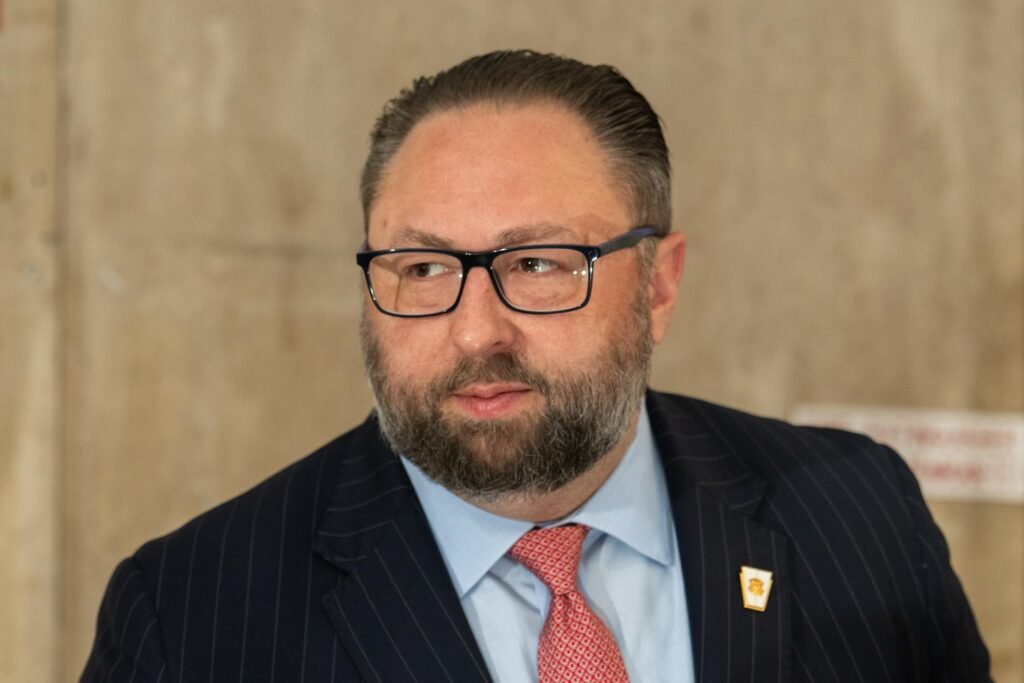 Aliado de Trump critica Moraes após internação de Bolsonaro Aliado de Trump critica Moraes após internação de Bolsonaro