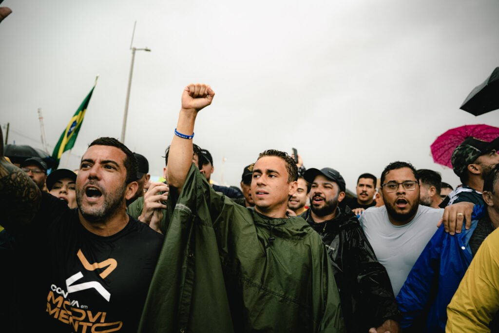 Esquerda liga Nikolas a Vorcaro para tentar desgastar o deputado