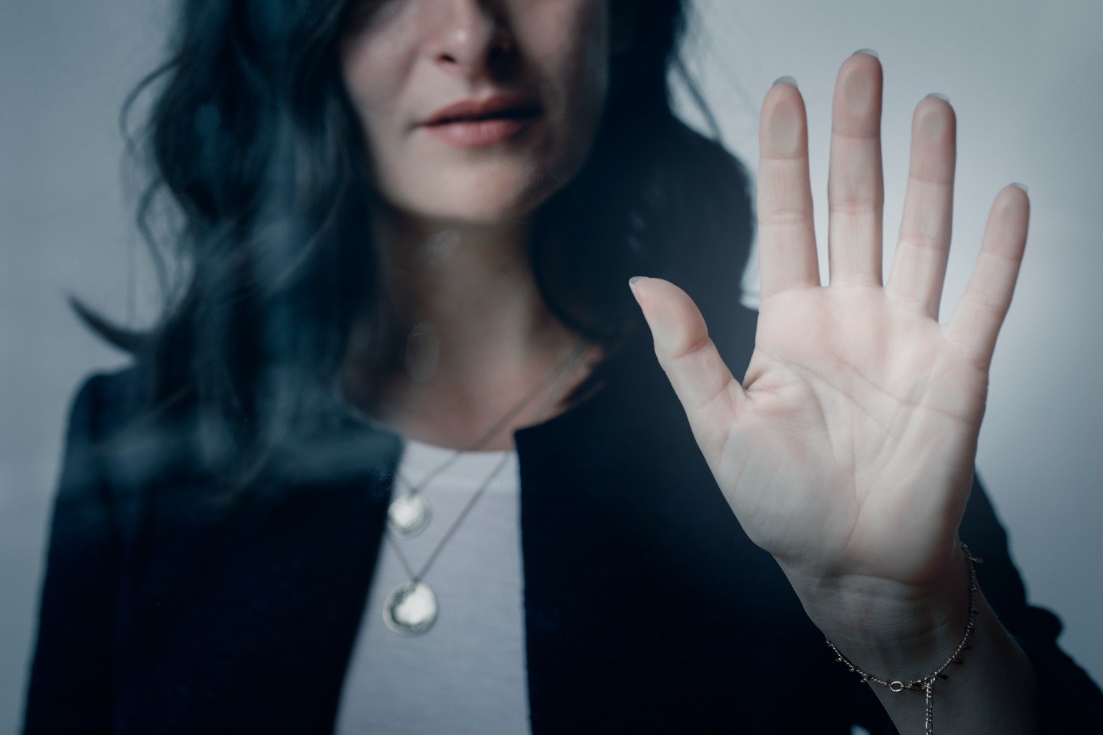 Universidade e alunos promovem ato contra a violência à mulher e feminicídio, nesta segunda-feira (23)