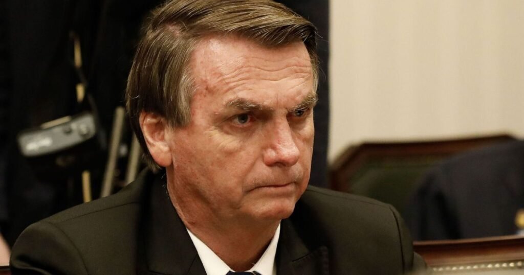 Bolsonaro pede ao STF autorização para fazer cirurgia no ombro