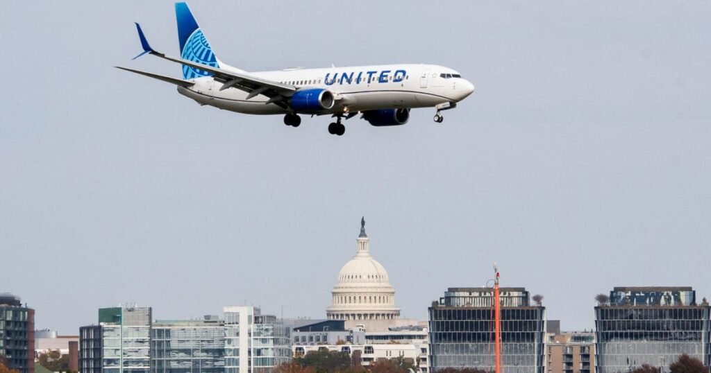 CEO da United Airlines diz que tarifas mais altas “podem continuar”