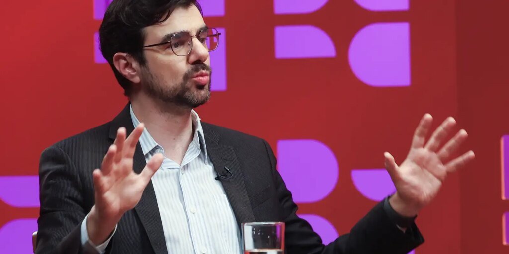 Guilherme Mello será o novo secretário-executivo do Planejamento Guilherme Mello será o novo secretário-executivo do Planejamento