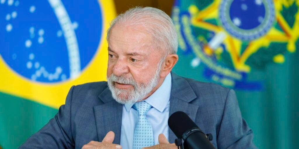Lula envia ao Congresso projeto de lei pelo fim da escala 6×1 Lula envia ao Congresso projeto de lei pelo fim da escala 6×1