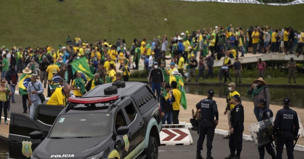 Moraes autoriza domiciliar para ao menos 18 idosos presos pelo 8 de Janeiro